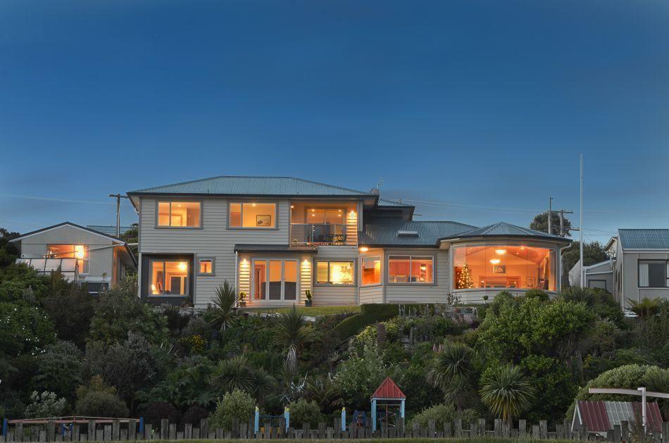 Breadalbane House Bed & Breakfast Kaka Point Exterior photo