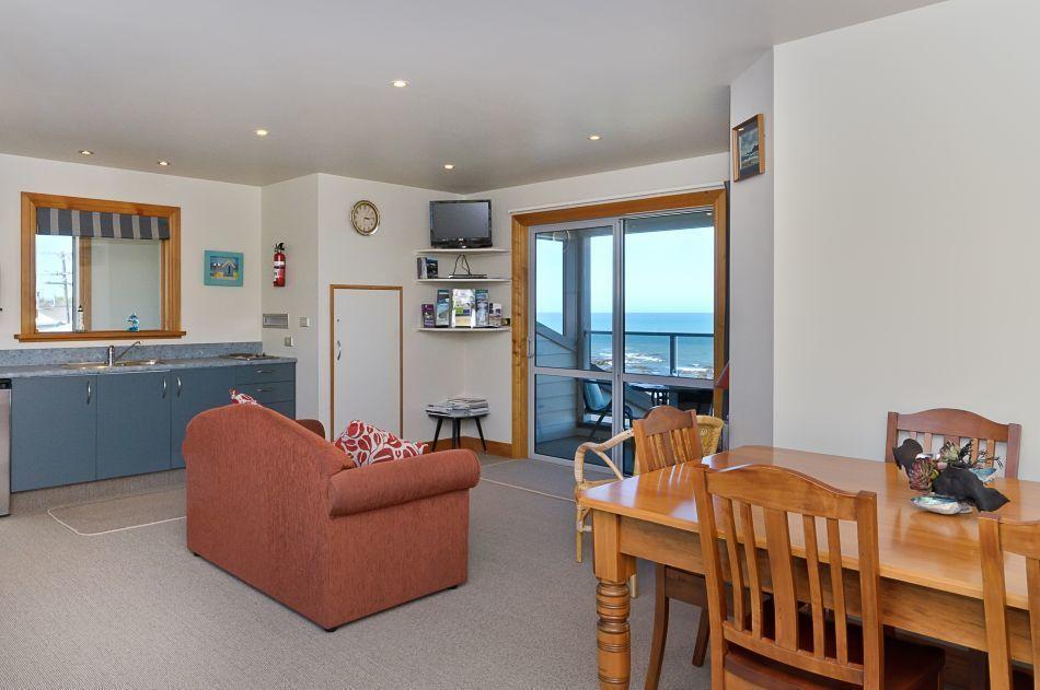 Breadalbane House Bed & Breakfast Kaka Point Exterior photo